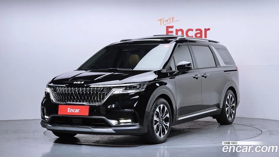Kia Carnival — фото 1