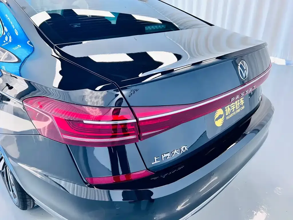 Volkswagen Passat — фото 7