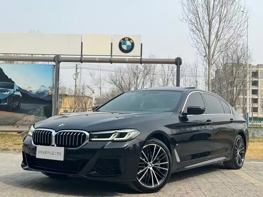 BMW 5 Series — фото 1