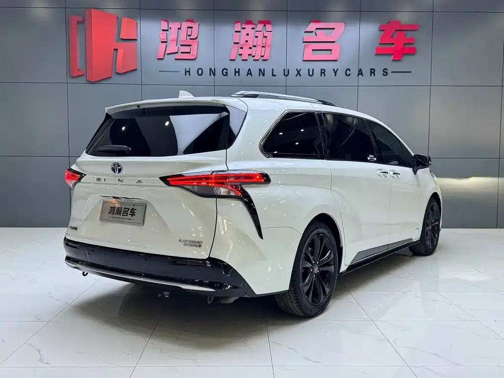 Toyota Sienna 2023 из CN, фото 8
