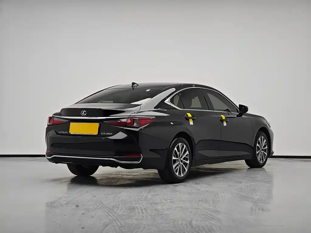Lexus ES — фото 5