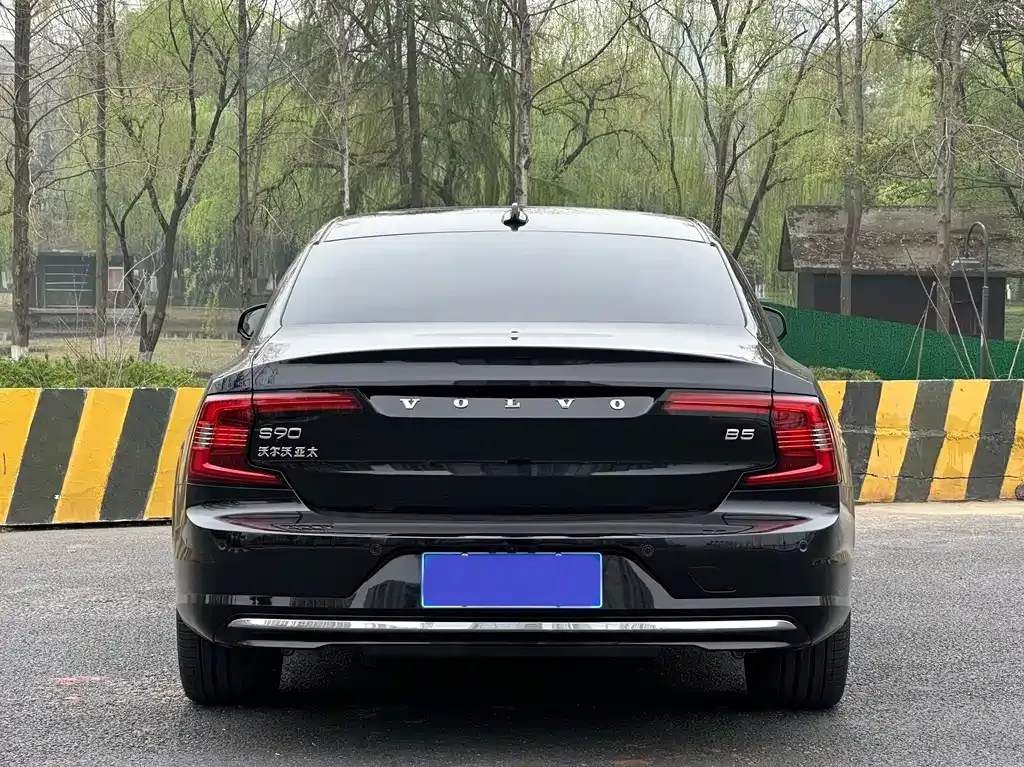 Volvo S90 — фото 4
