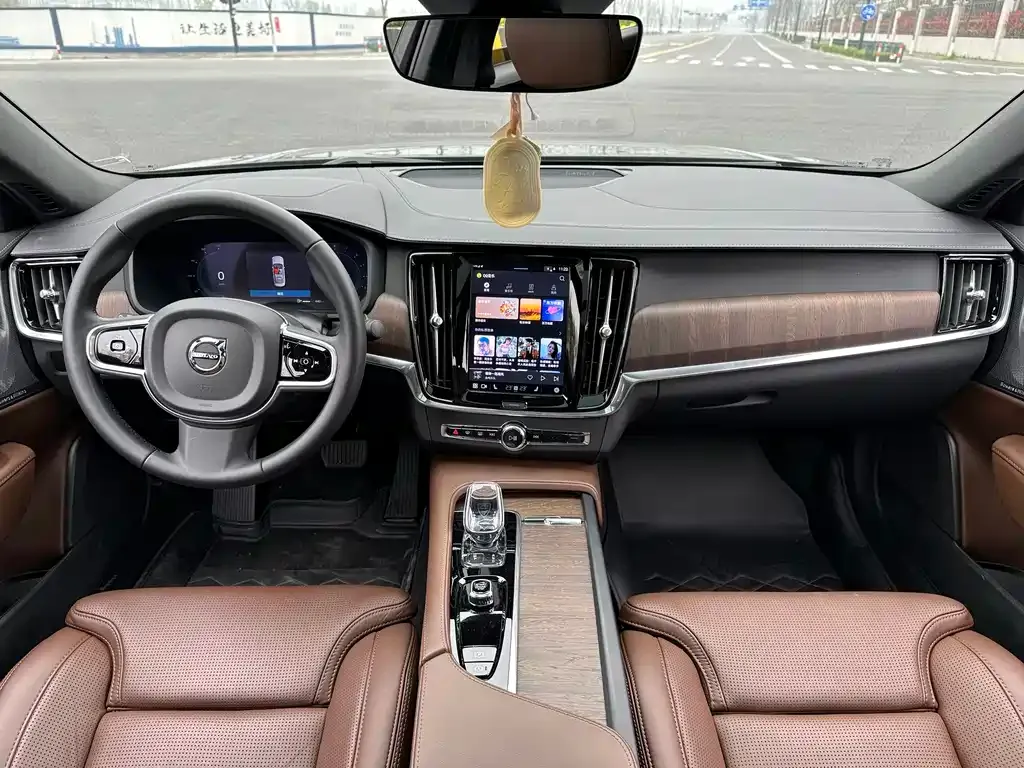 Volvo S90 — фото 2