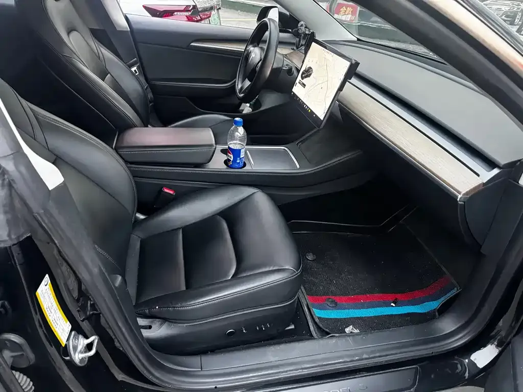 Tesla Model 3 — фото 6