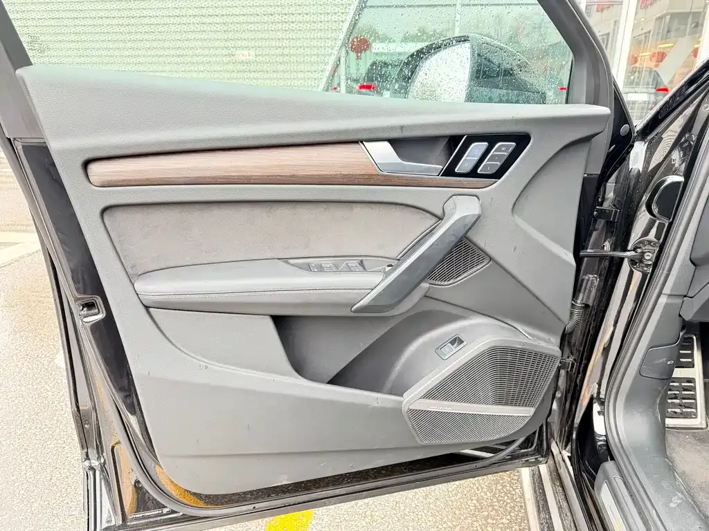 Audi Q5L 2025 из CN, фото 8