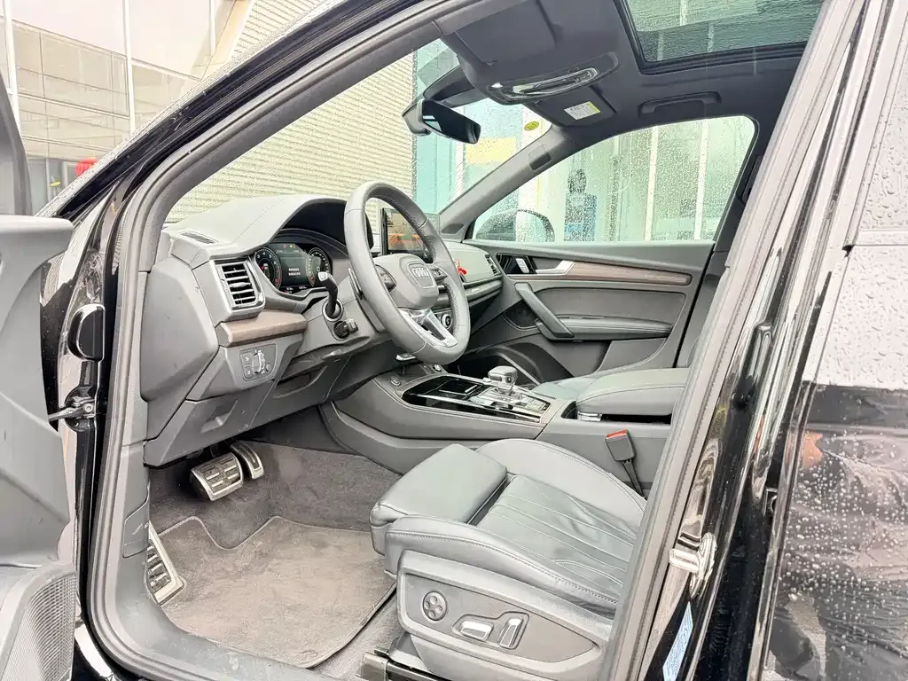 Audi Q5L 2025 из CN, фото 6