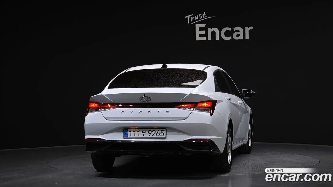Hyundai AVANTE — фото 2
