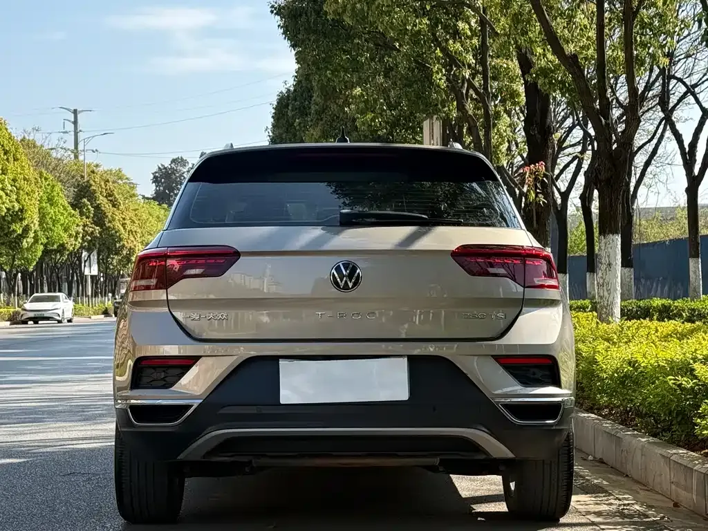 Volkswagen T-Roc — фото 5