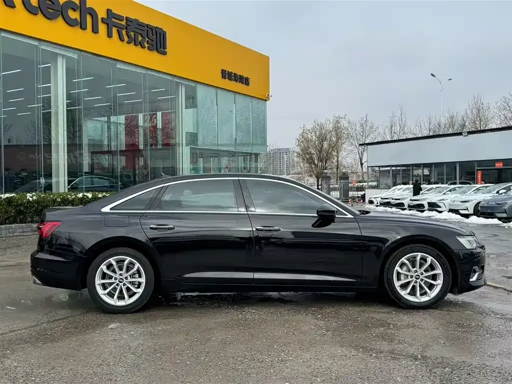 Audi A6L 2023 из CN, фото 4