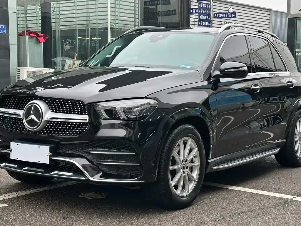 Mercedes-Benz GLE — фото 1