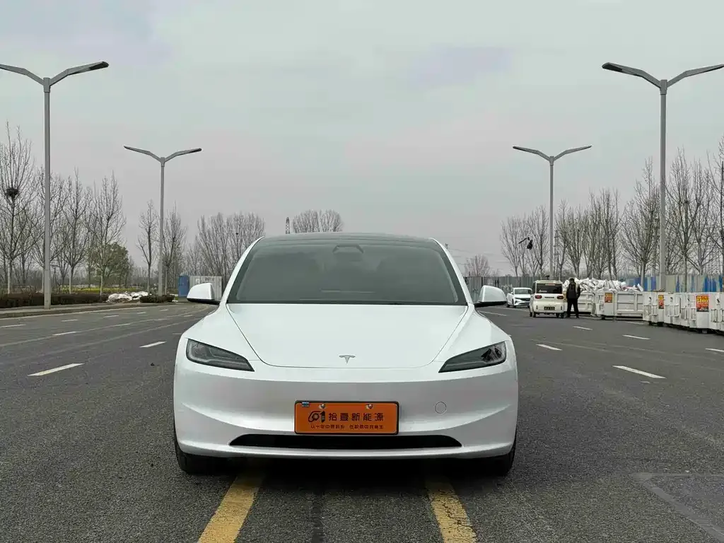 Tesla Model 3 — фото 8