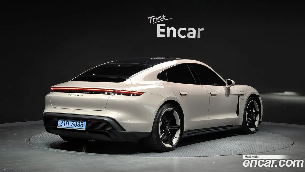 Porsche Taycan 2023 из KR, фото 4
