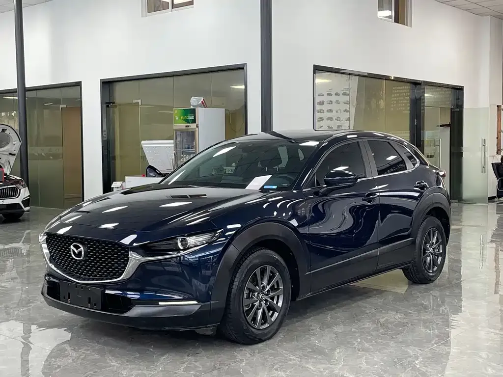 Mazda CX-30 — фото 1