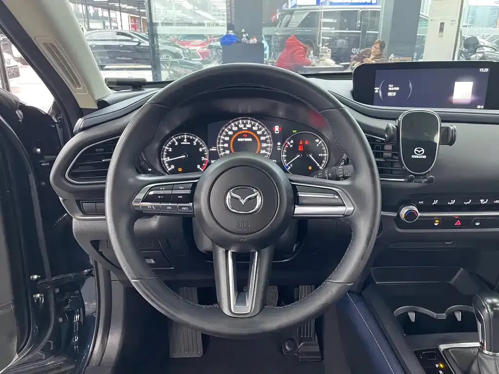 Mazda CX-30 — фото 2