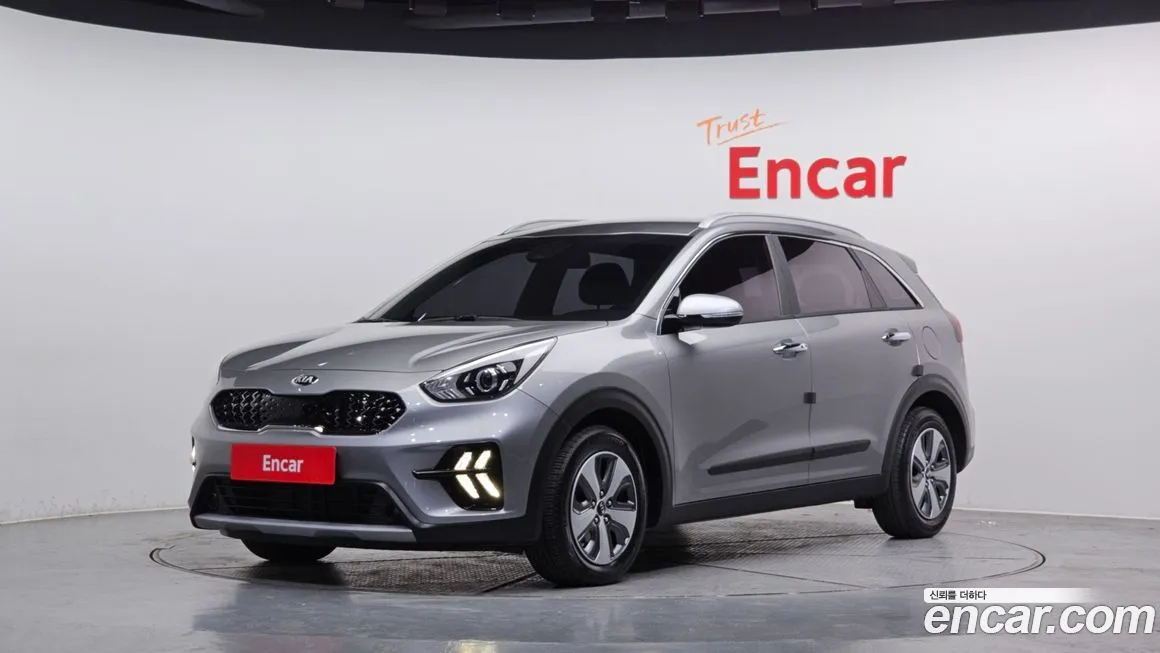 Kia Niro — фото 1