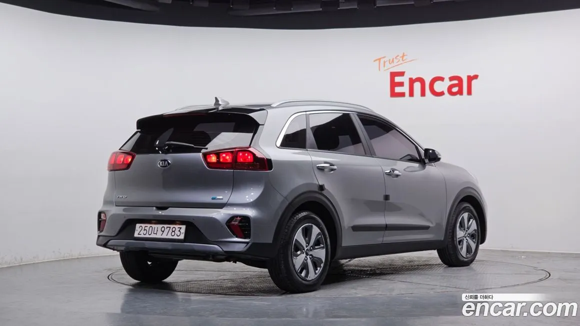 Kia Niro — фото 3
