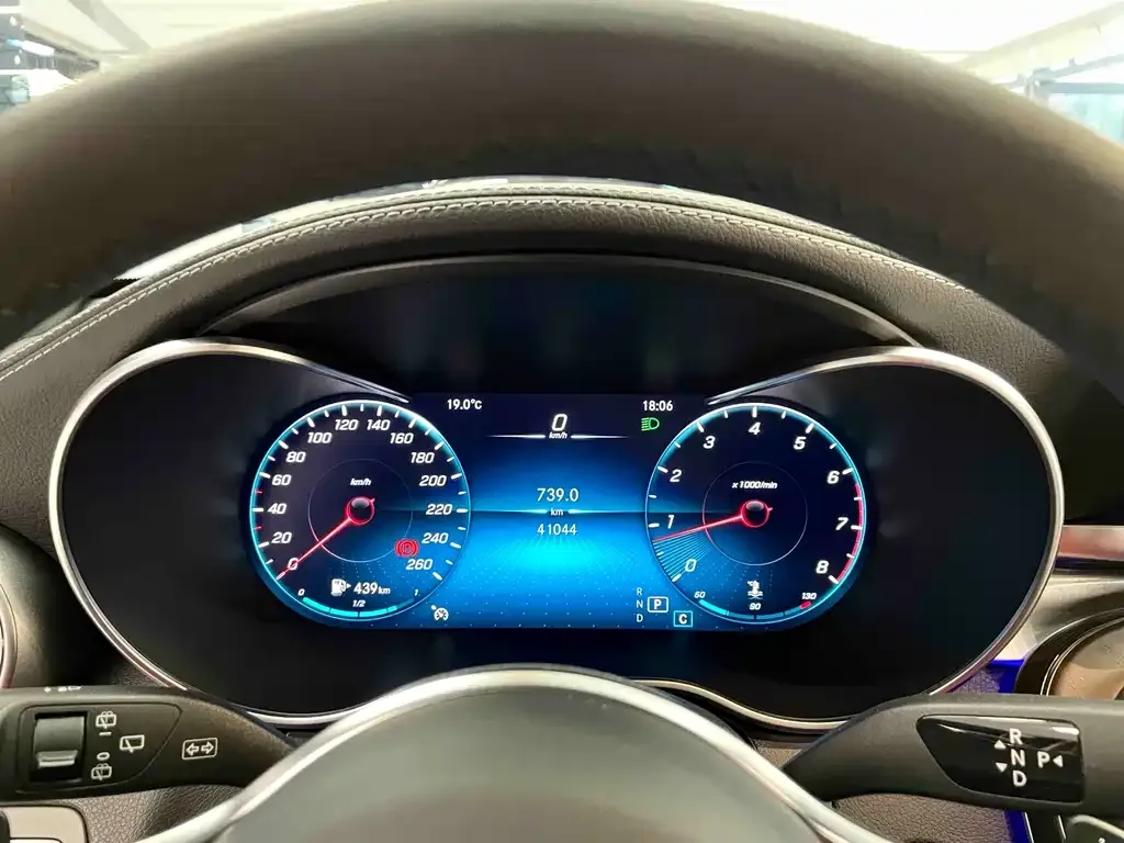 Mercedes-Benz GLC 2023 из CN, фото 3