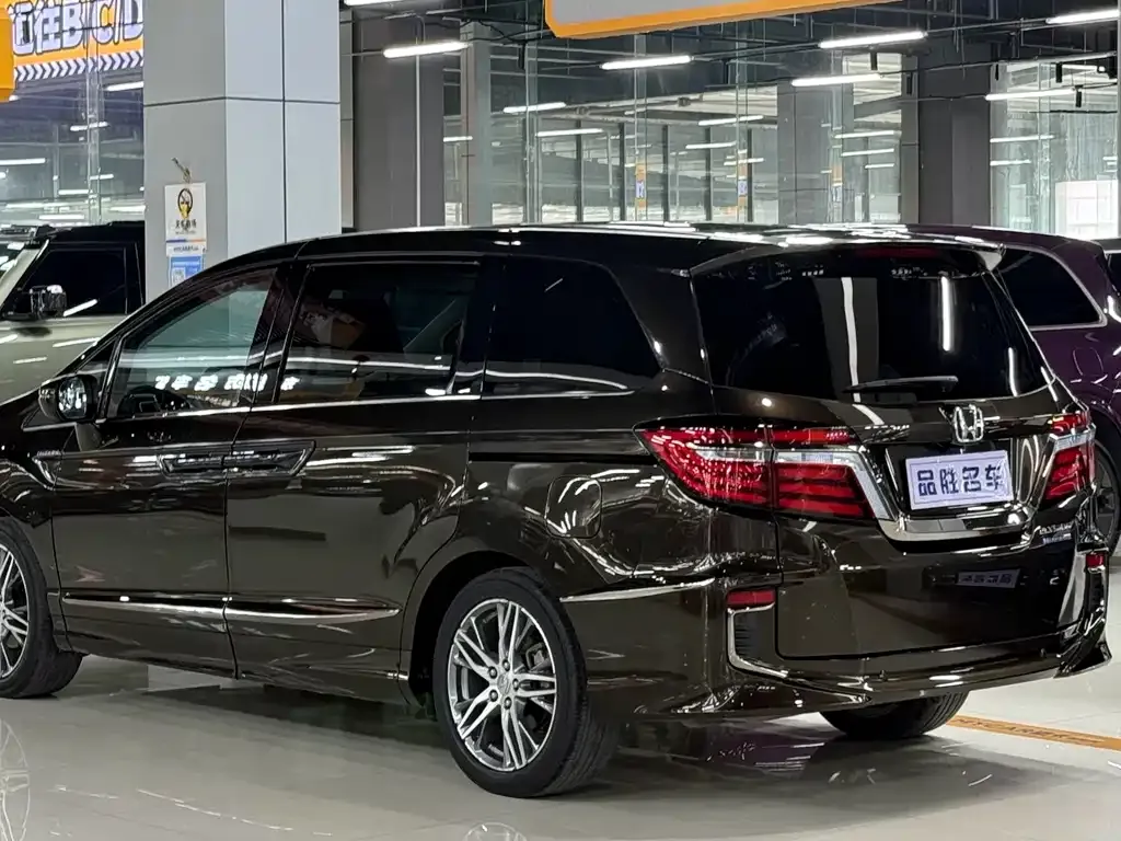 Honda Elysion 2021 из CN, фото 3