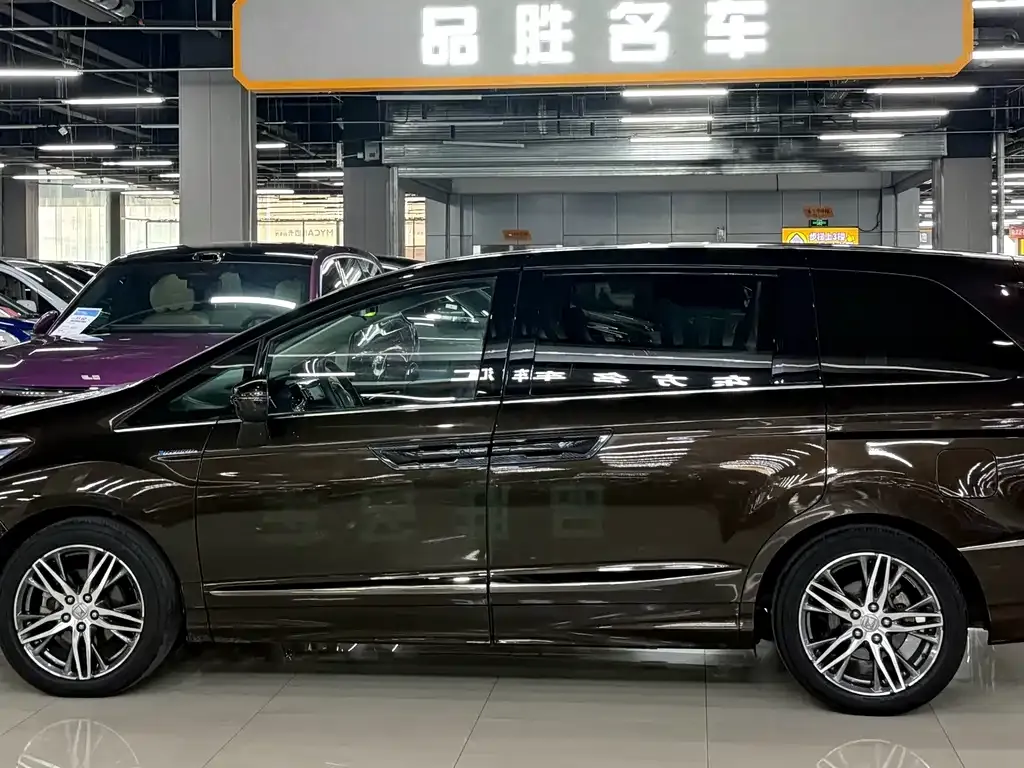 Honda Elysion 2021 из CN, фото 4