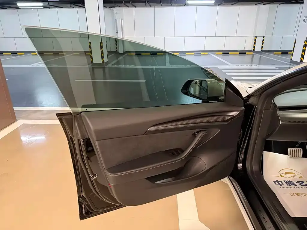 Tesla Model 3 — фото 7