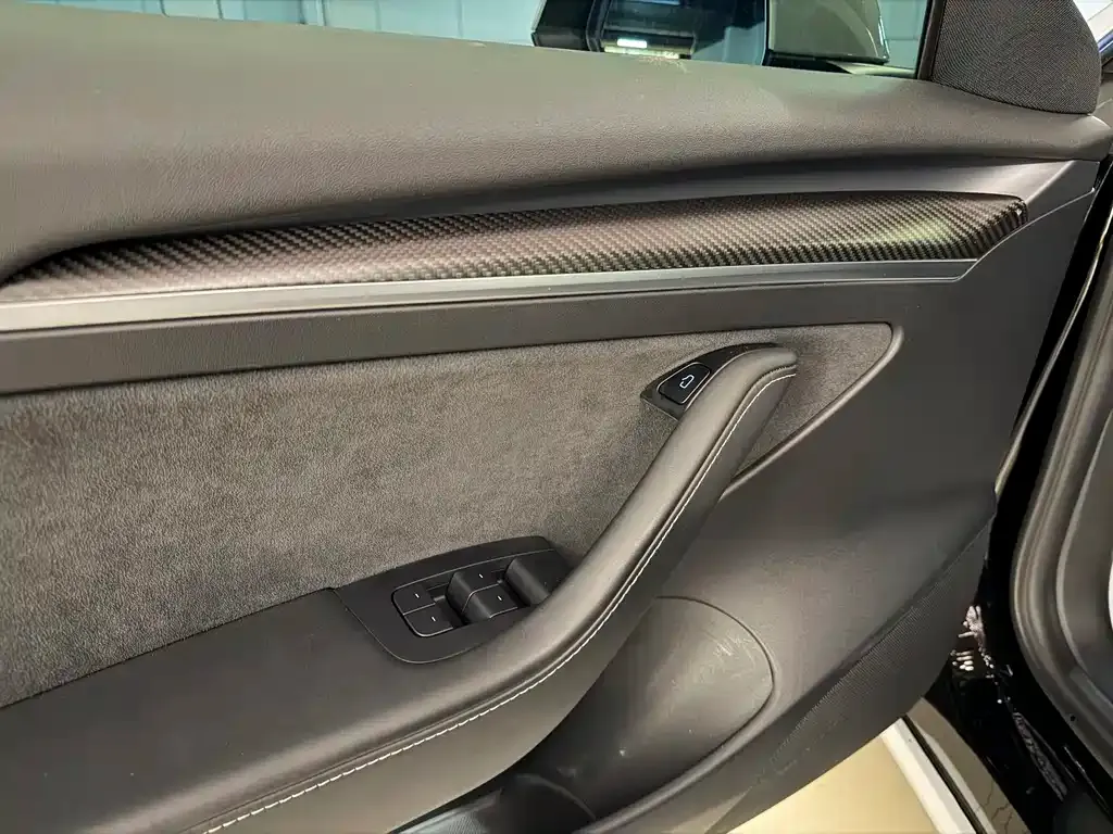 Tesla Model 3 — фото 5