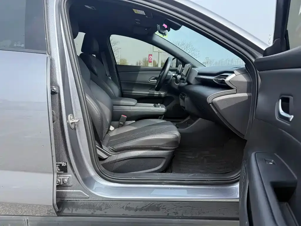 BYD e7 2025 из CN, фото 3