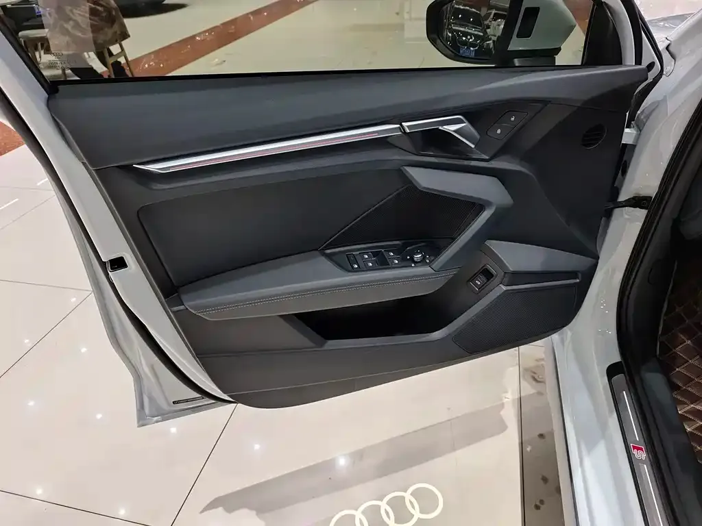 Audi A3 2024 из CN, фото 4