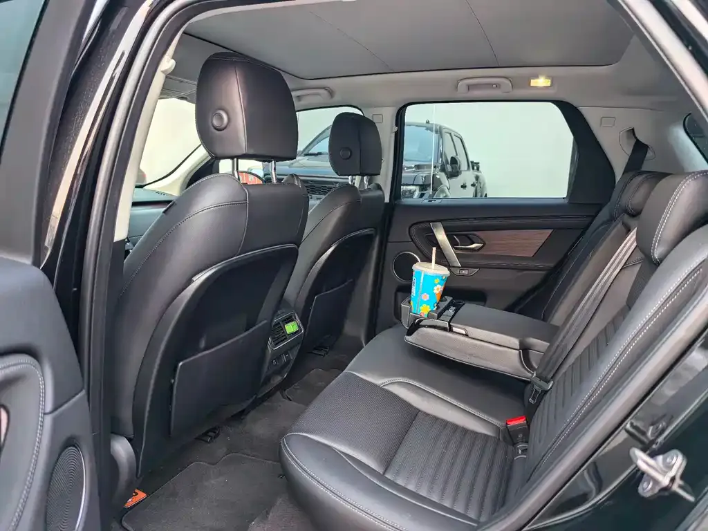 Land Rover Discovery Sport — фото 7