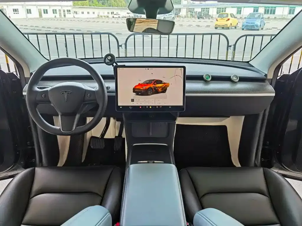 Tesla Model Y — фото 2