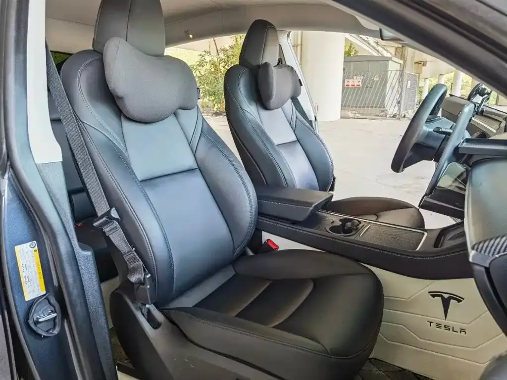 Tesla Model Y — фото 7