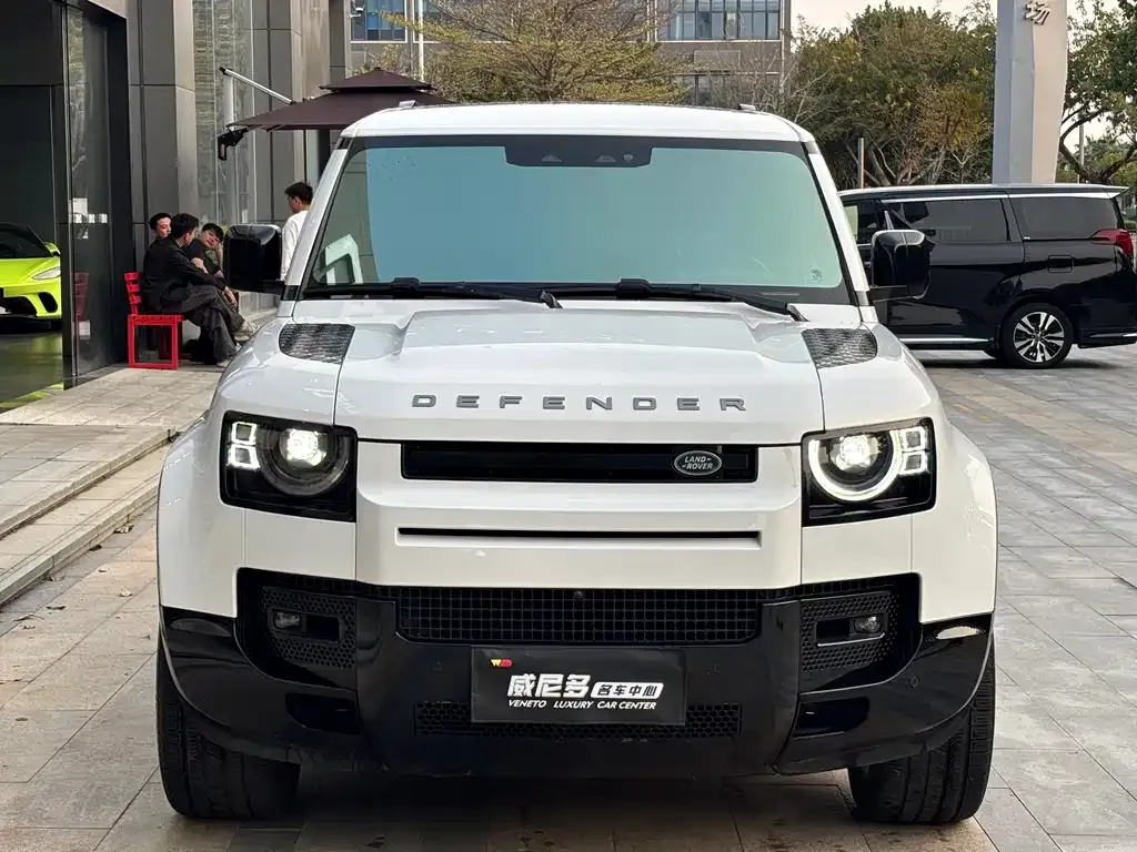 Land Rover Defender — фото 10