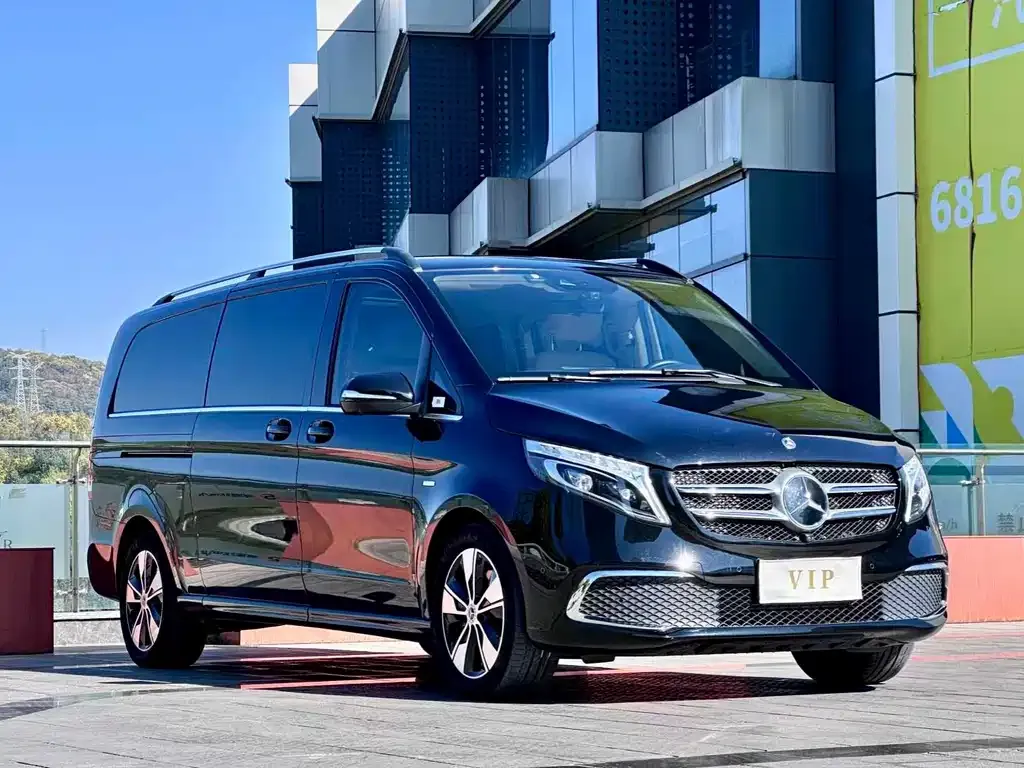 Mercedes-Benz V-Class — фото 10