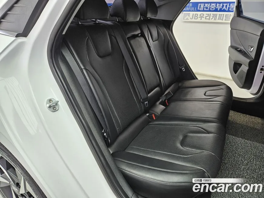 Hyundai AVANTE — фото 10
