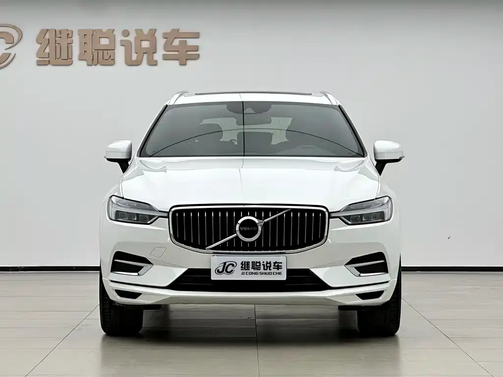 Volvo XC60 2021 из CN, фото 2