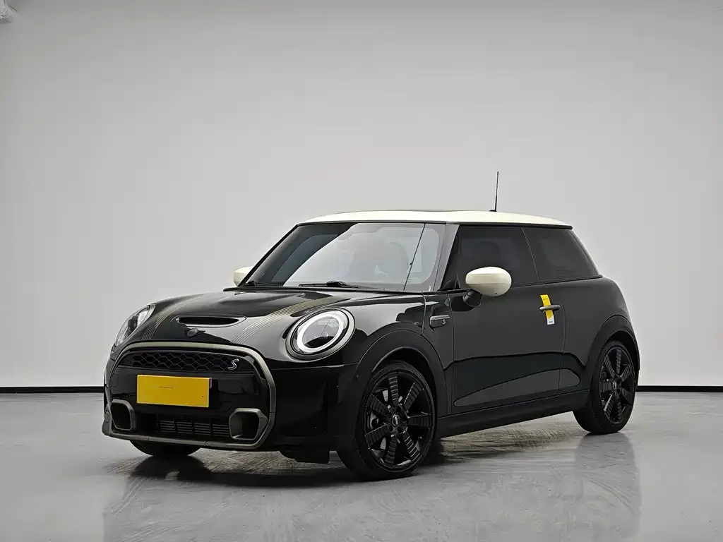MINI Cooper (3-door) 2022 из CN, фото 1