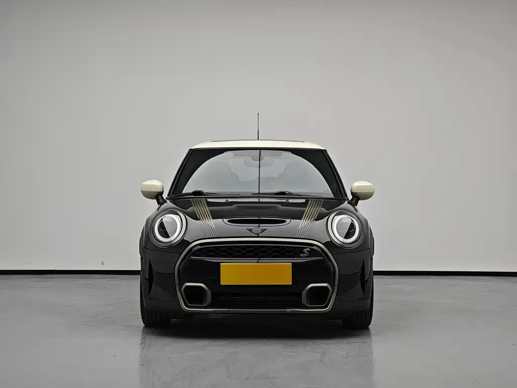 MINI Cooper (3-door) 2022 из CN, фото 3