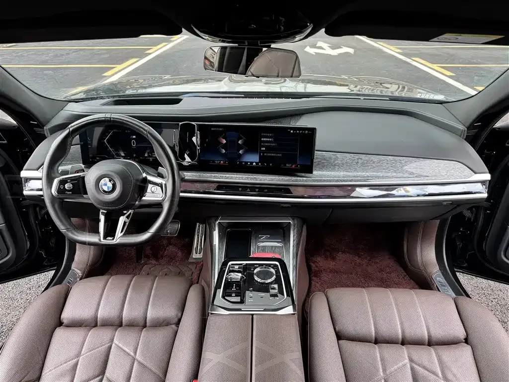 BMW 7 Series — фото 3