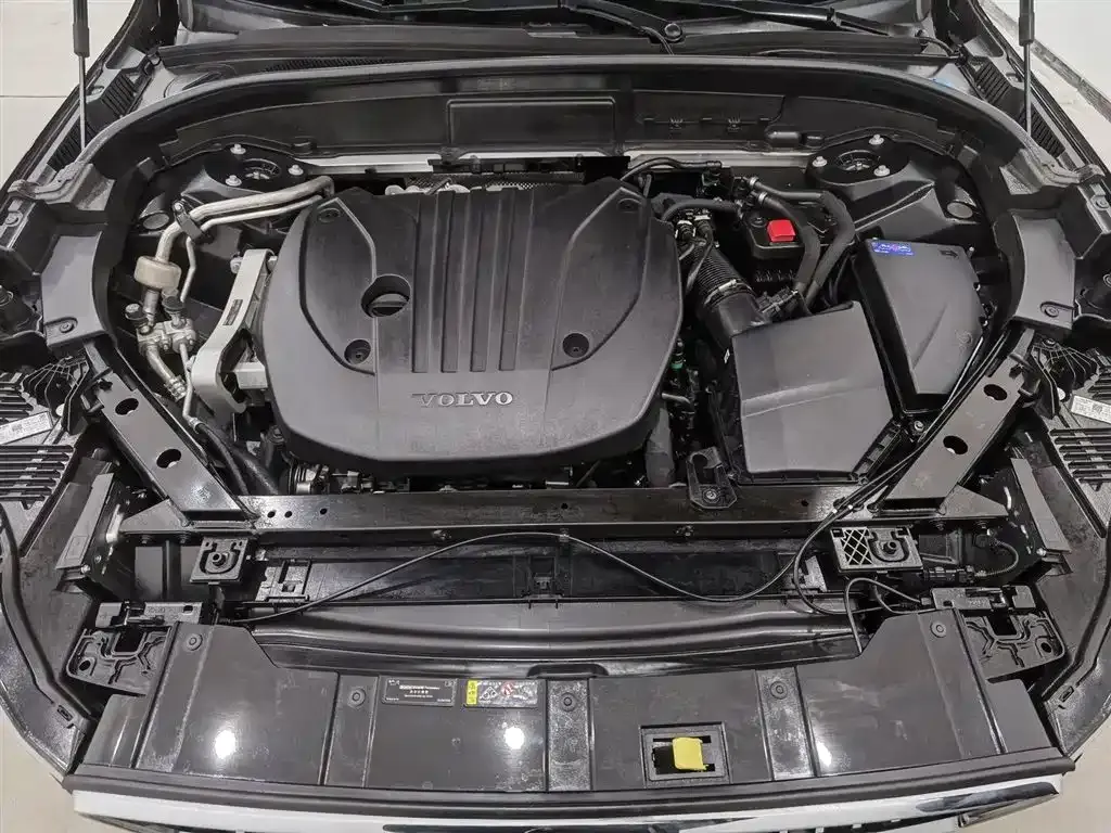Volvo XC60 2025 из CN, фото 10