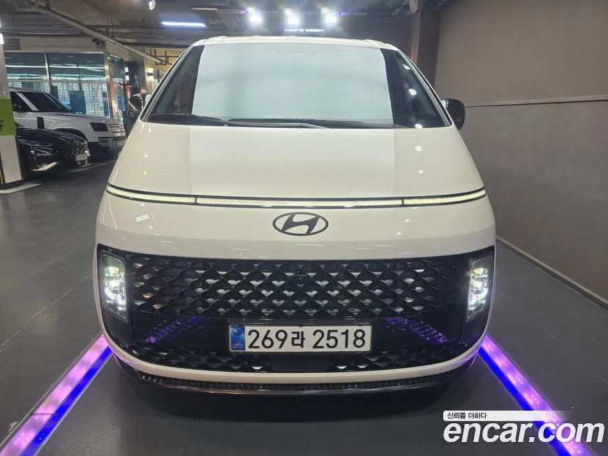 Hyundai Staria