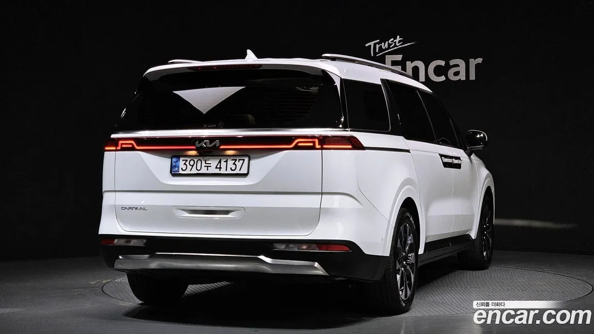 Kia Carnival — фото 3