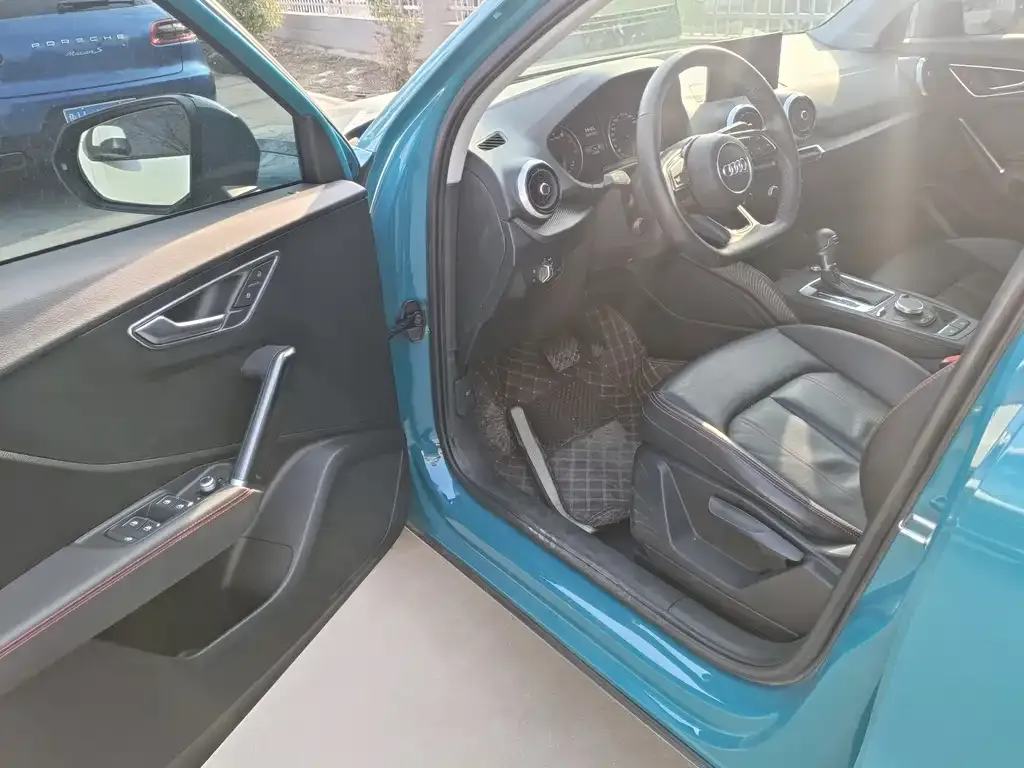 Audi Q2L 2021 из CN, фото 2
