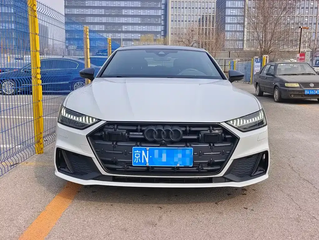 Audi A7L — фото 6