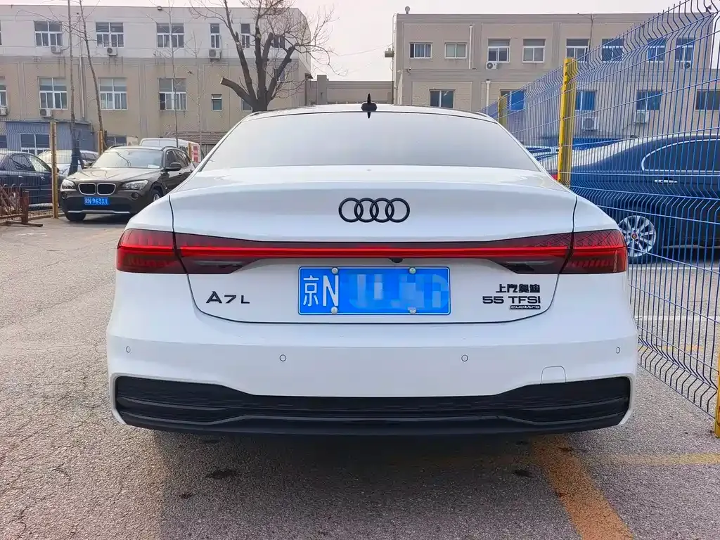 Audi A7L — фото 3