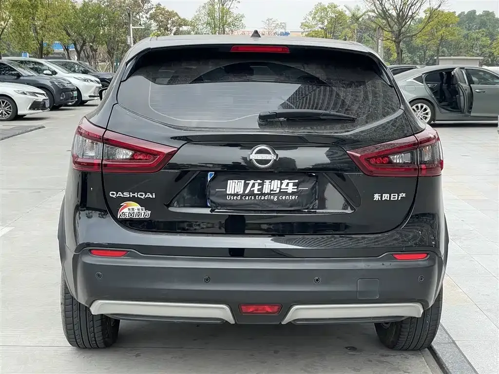 Nissan Qashqai — фото 7