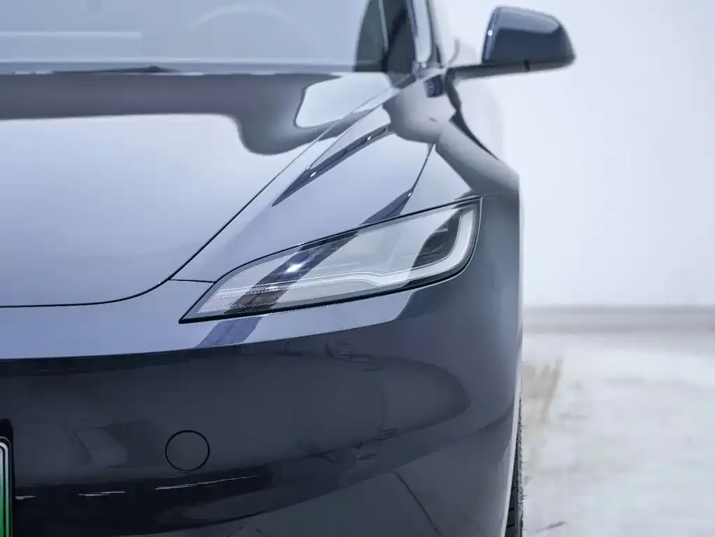 Tesla Model 3 — фото 7