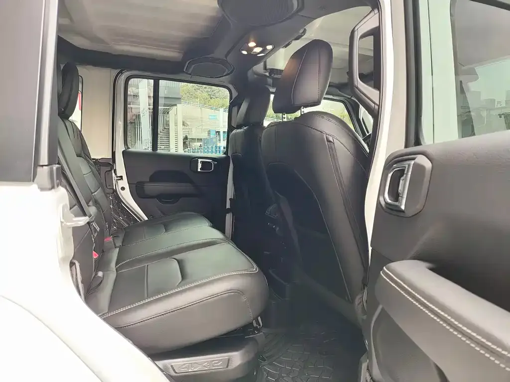 Jeep Wrangler PHEV 2023 из CN, фото 7