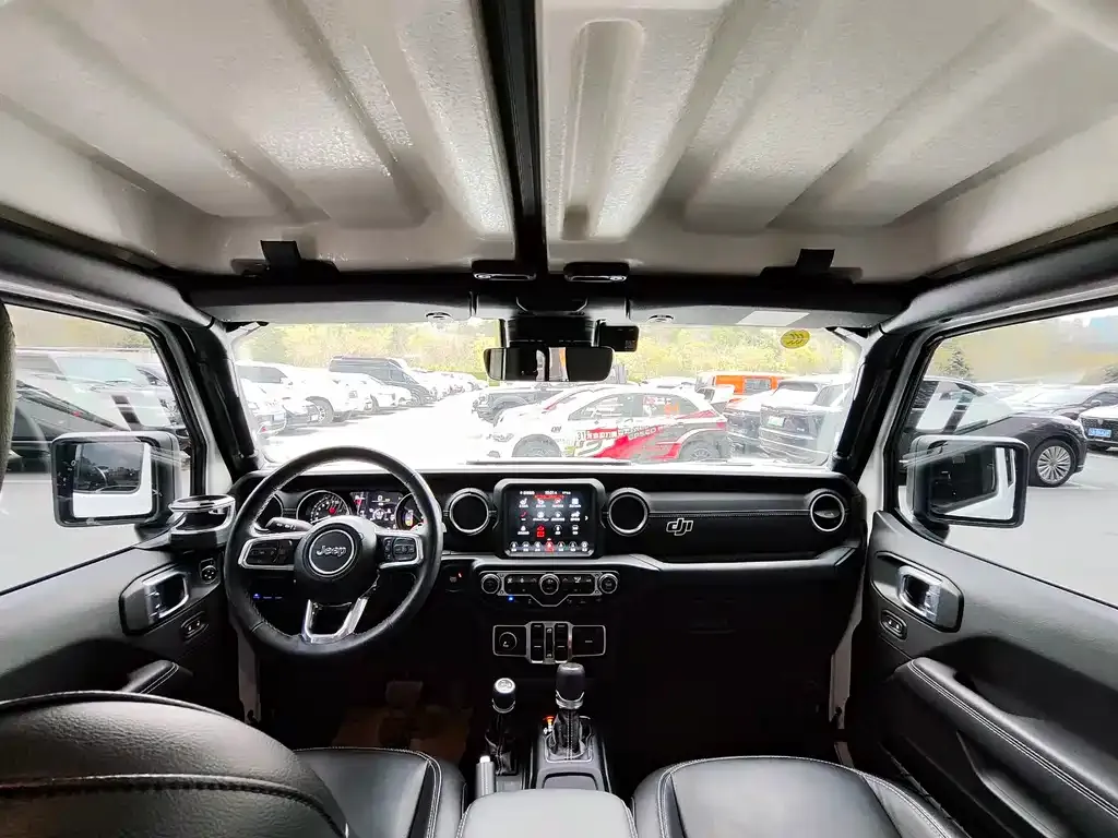 Jeep Wrangler PHEV 2023 из CN, фото 9
