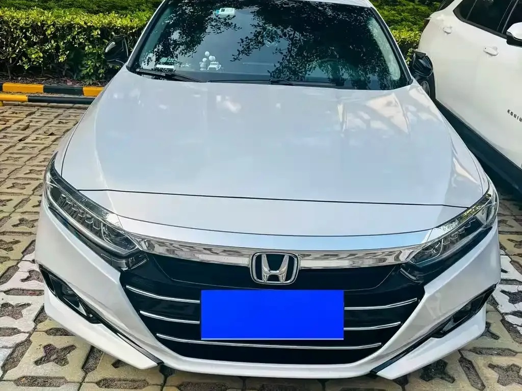 Honda Accord — фото 8