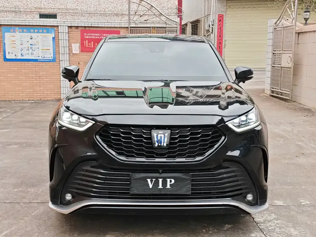 Toyota Crown Kluger 2023 из CN, фото 6