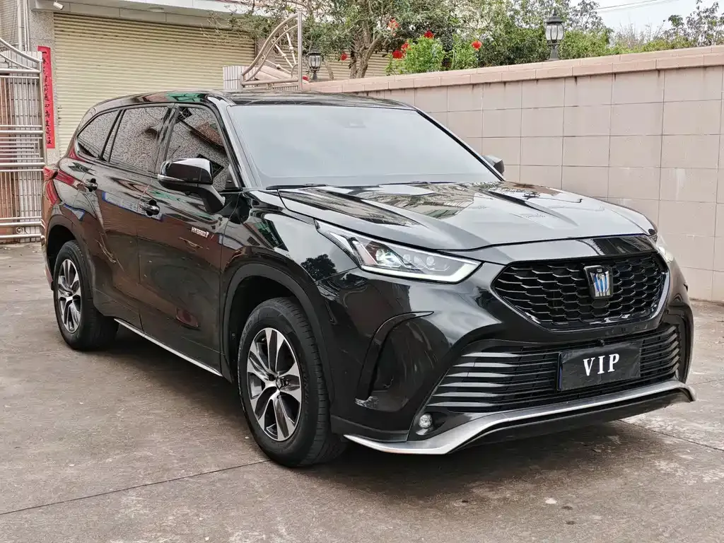 Toyota Crown Kluger 2023 из CN, фото 9